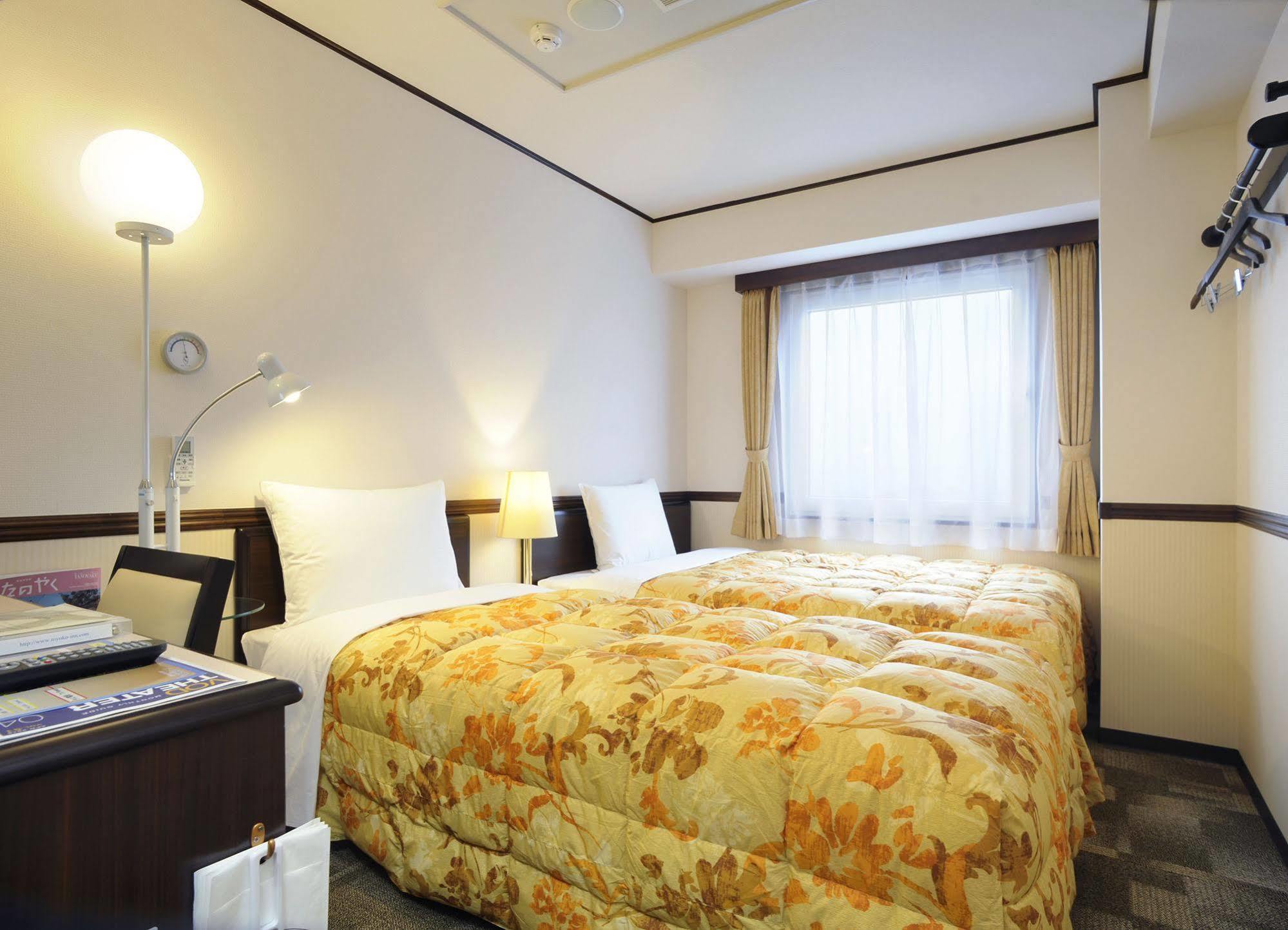 Toyoko Inn Aizuwakamatsu Ekimae Extérieur photo