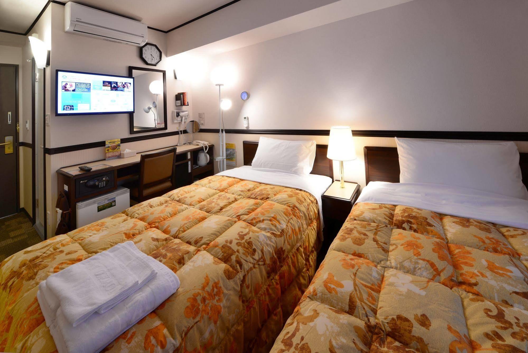 Toyoko Inn Aizuwakamatsu Ekimae Extérieur photo